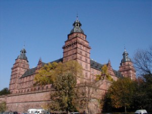 Das Schloss Johannisburg ist das Wahrzeichen der Stadt Aschaffenburg