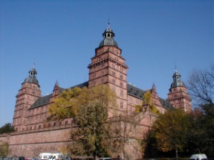 Das Schloss Johannisburg ist das Wahrzeichen der Stadt Aschaffenburg Das Schloss Johannisburg ist das Wahrzeichen der Stadt Aschaffenburg